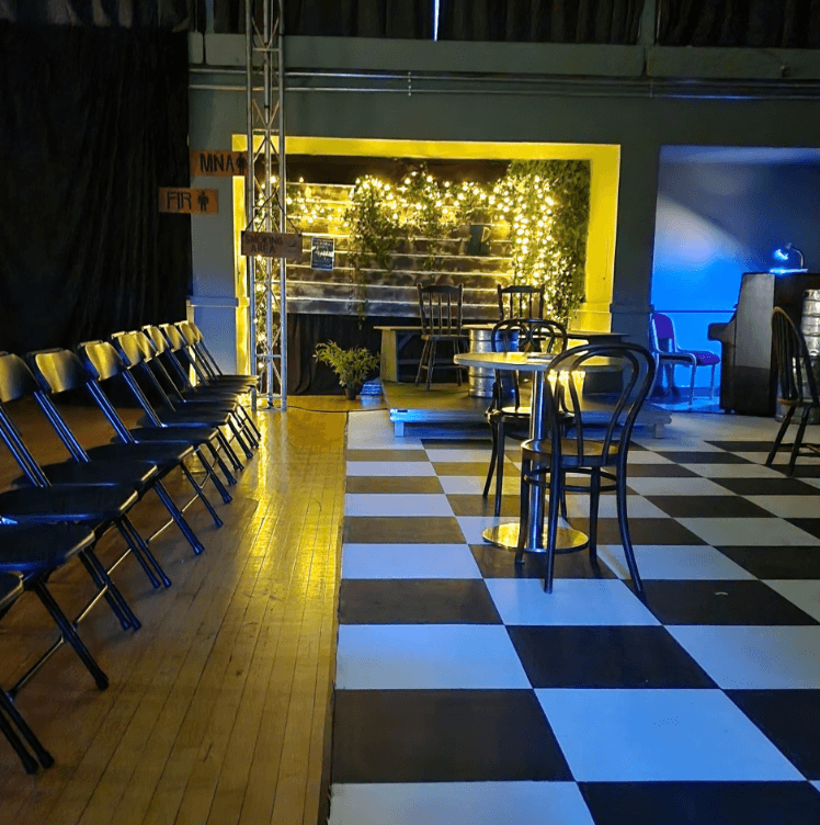 The Rose — set view